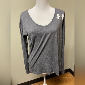 Under Armour top